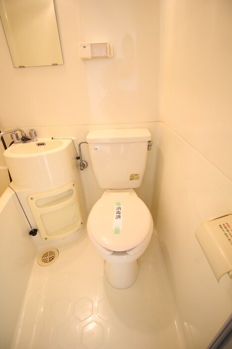 物件内観写真8　(トイレ)