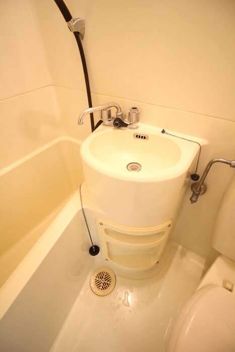 物件内観写真9　(洗面)