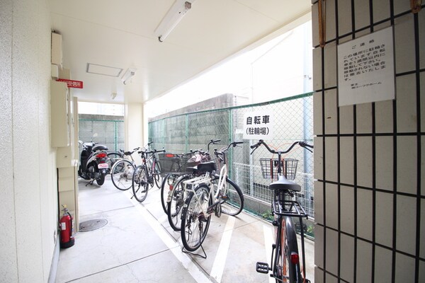 駐輪場
