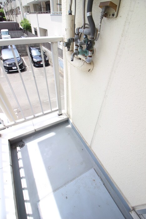 物件内観写真11　(洗濯機置場)