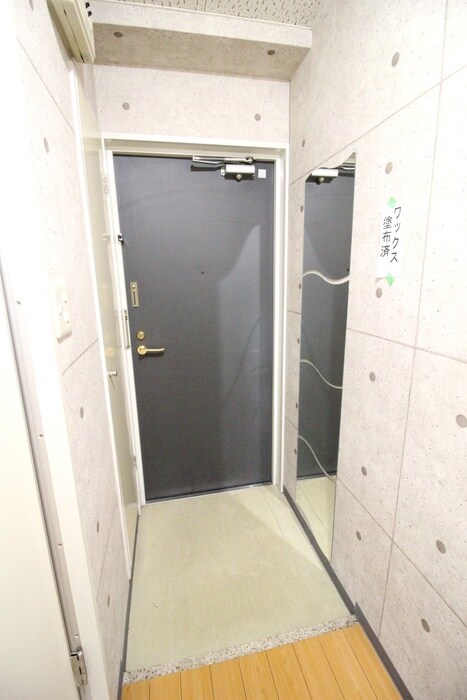 物件内観写真12　(玄関)
