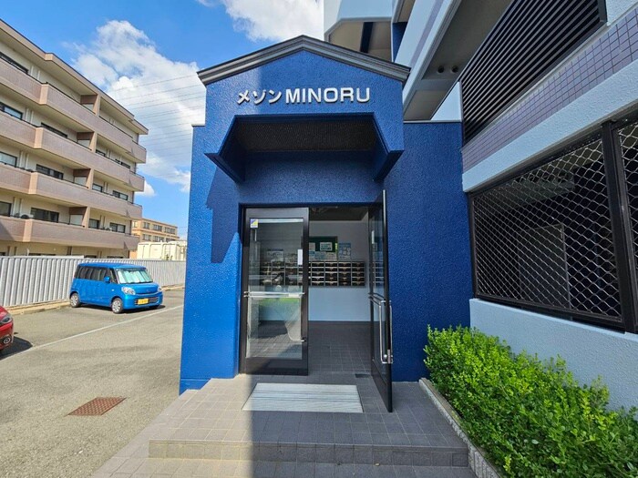 物件外観写真3　(エントランス部分)