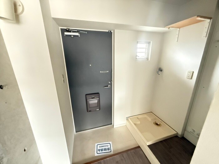 物件内観写真19　(玄関)