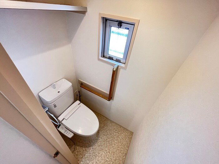 物件内観写真12　(トイレ)