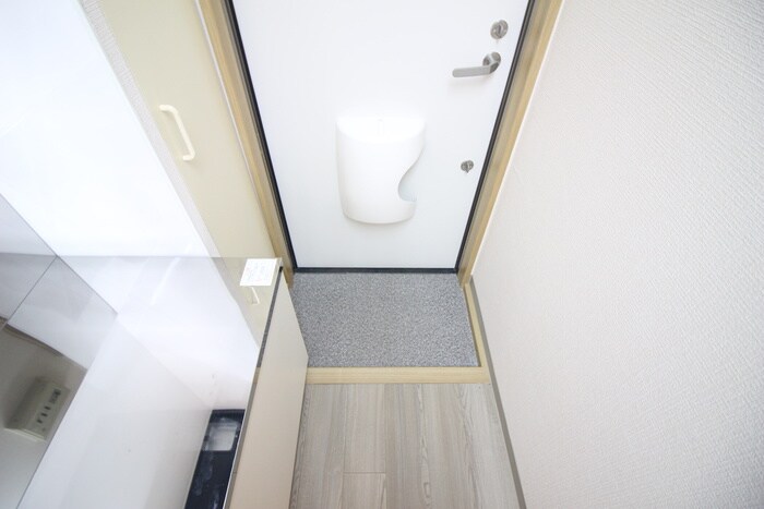物件内観写真17　(玄関)