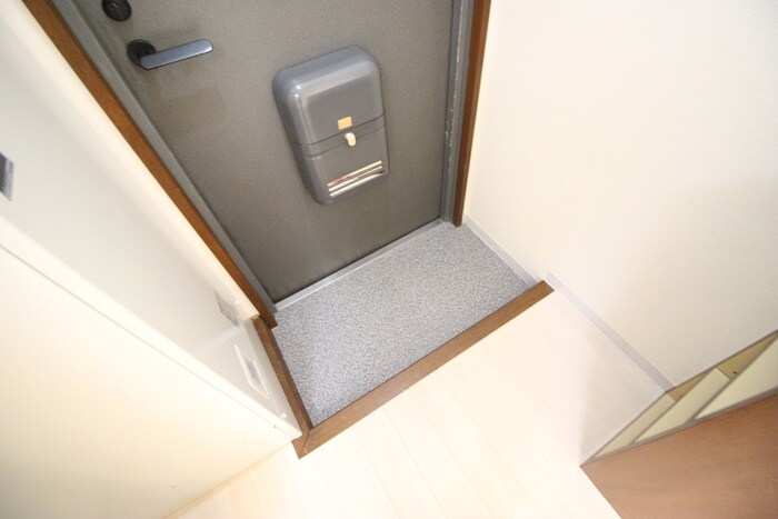 物件内観写真15　(玄関)
