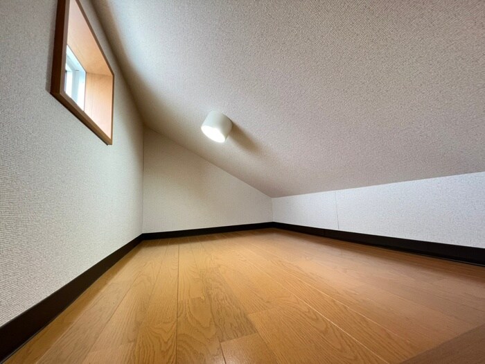 物件内観写真9　(ロフト)
