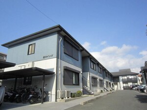 北ウィング外観写真