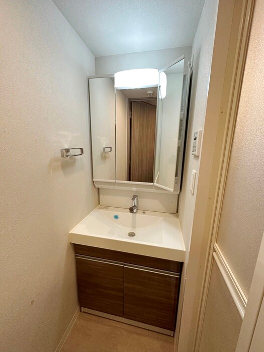 物件内観写真11　(洗面)