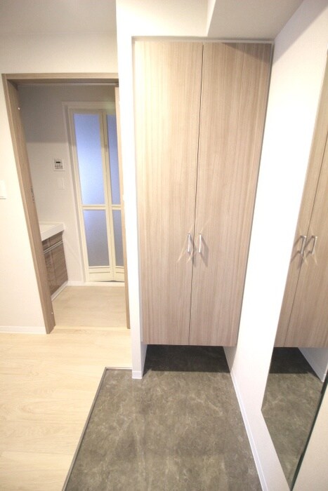 物件内観写真17　(玄関)