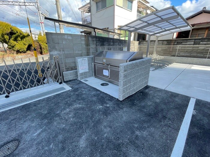 物件外観写真4　(建物設備)