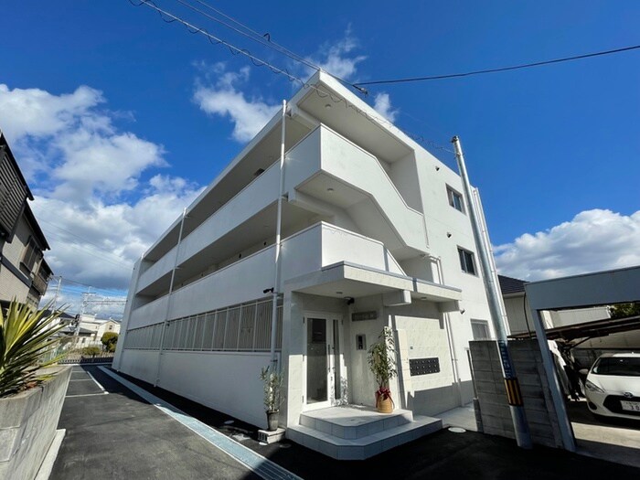 物件外観写真6　(駐車場)