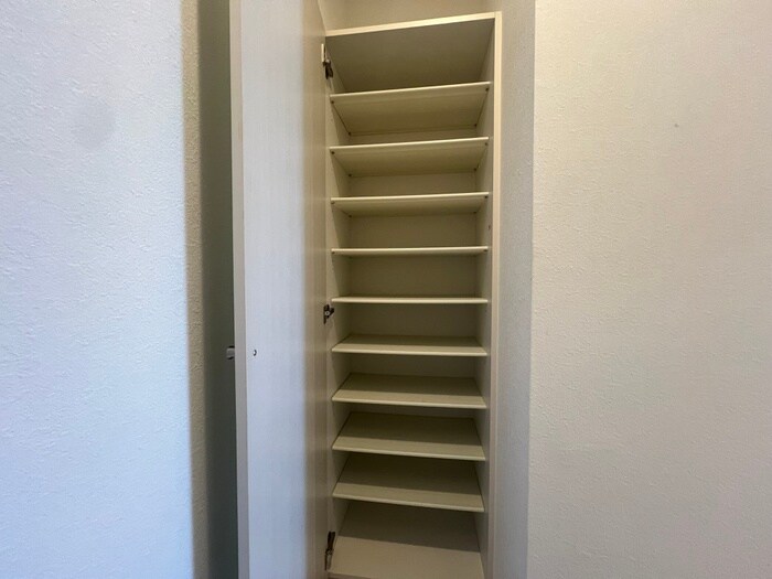 物件内観写真16　(靴箱)