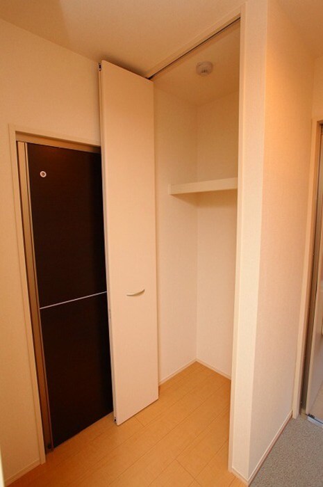 物件内観写真11　(収納)