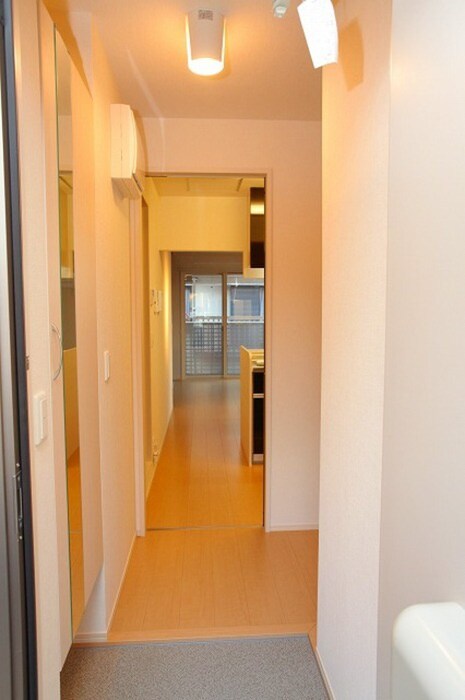 物件内観写真12　(廊下)