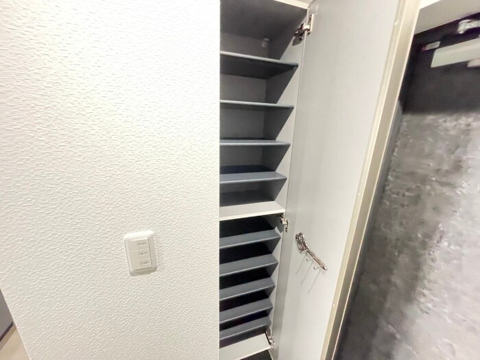 物件内観写真19　(靴箱)