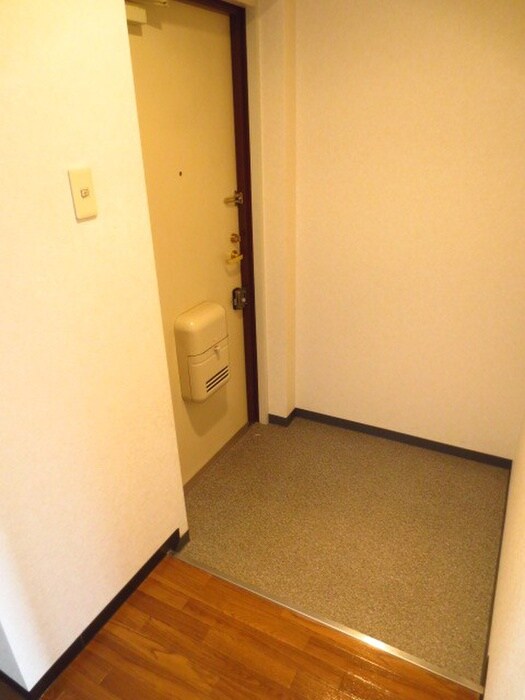 物件内観写真15　(玄関)