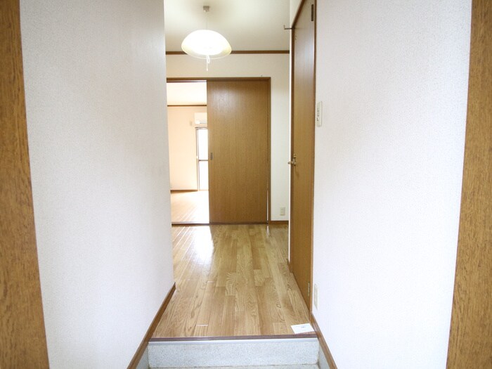 物件内観写真21　(廊下)