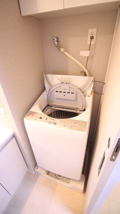 物件内観写真14　(洗濯機置場)