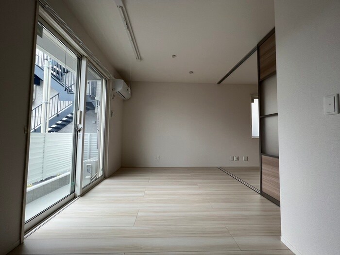 物件内観写真12　(居室)