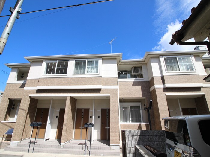 物件外観写真2　(外観写真)