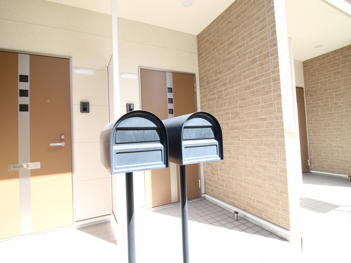 物件外観写真4　(建物設備)