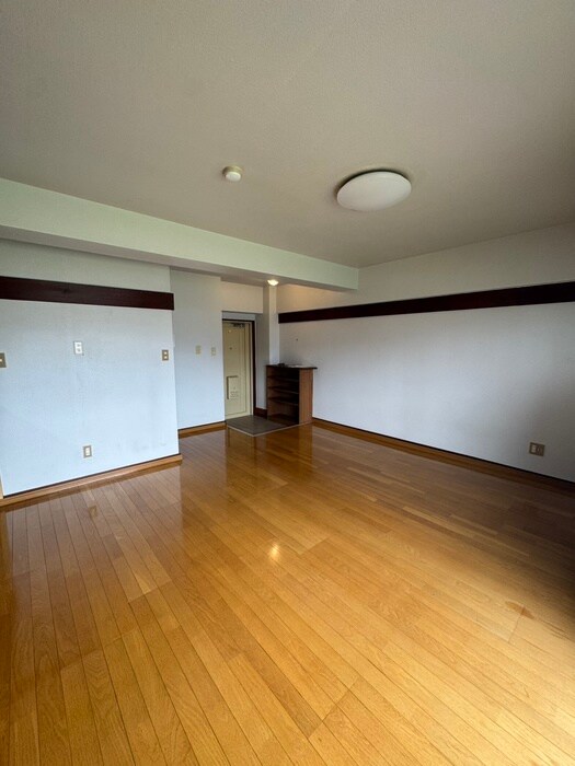 物件内観写真4　(居室)