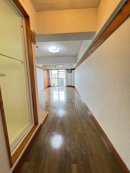 物件内観写真8　(廊下)