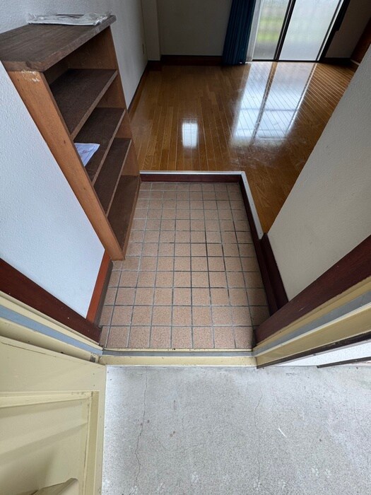 物件内観写真13　(玄関)