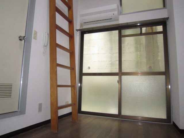 物件内観写真9　(居室)