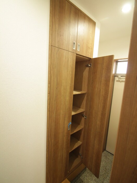物件内観写真13　(靴箱)