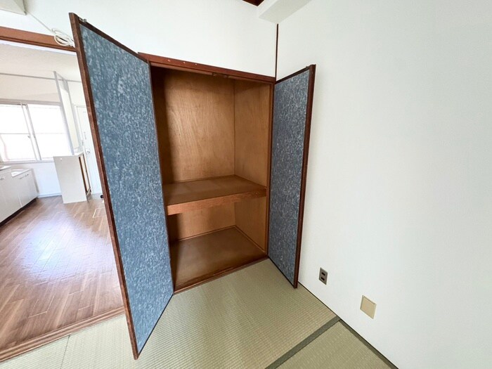 物件内観写真18　(収納)