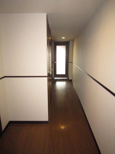 物件内観写真14　(廊下)