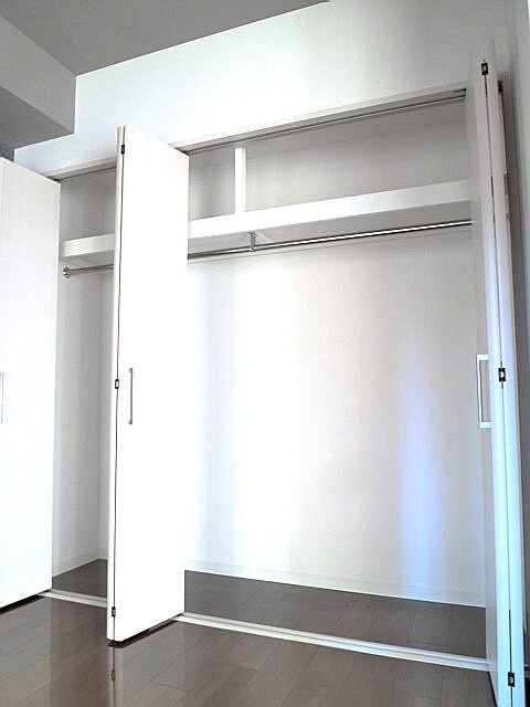 物件内観写真12　(収納)