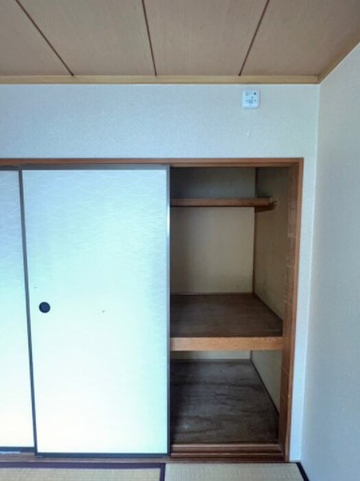 物件内観写真12　(収納)