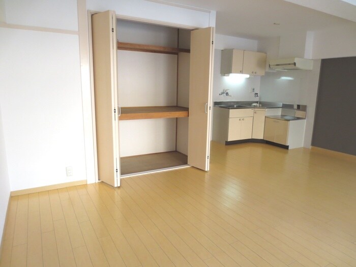 物件内観写真8　(内観写真)