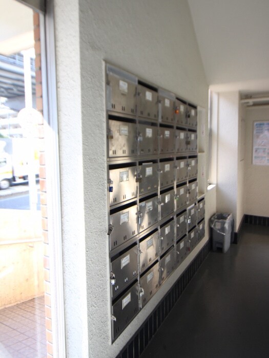 物件内観写真19　(玄関)