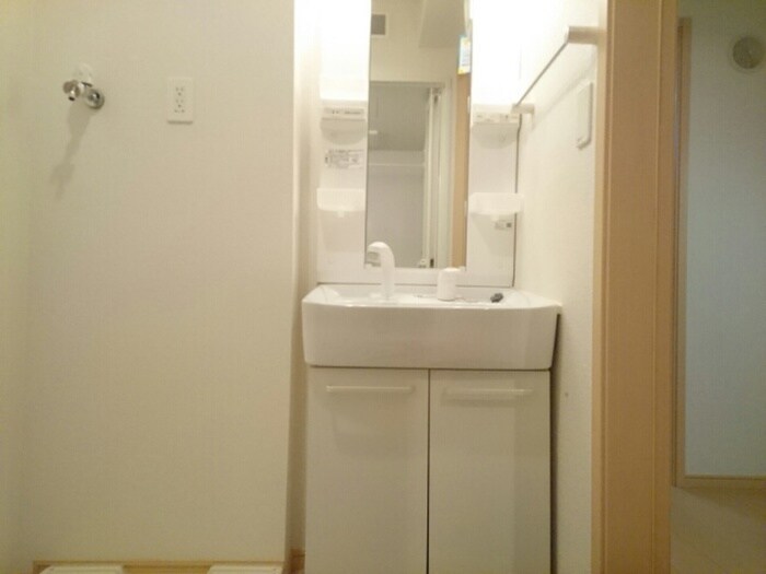 物件内観写真17　(洗濯機置場)