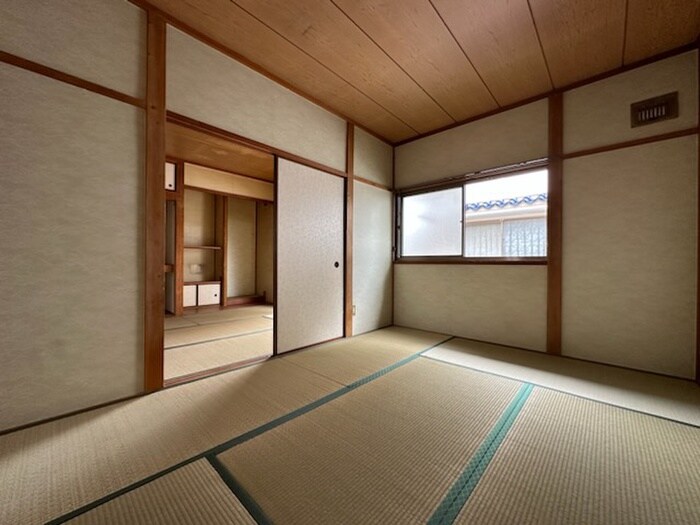 物件内観写真10　(居室)