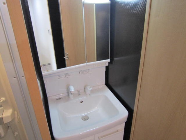 物件内観写真11　(洗面)