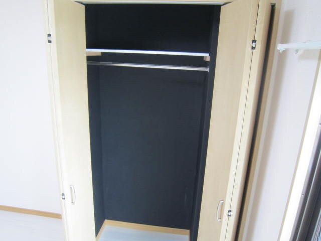 物件内観写真15　(収納)