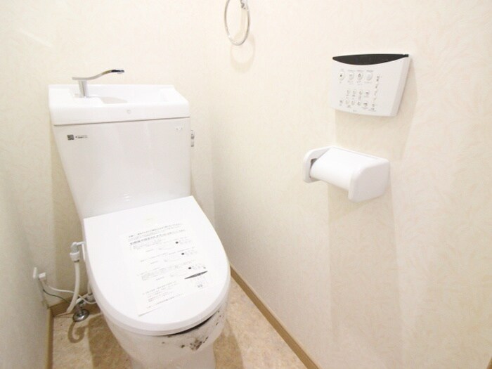 物件内観写真16　(トイレ)