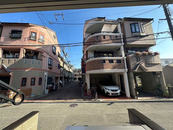 物件内観写真22　(室内からの展望)