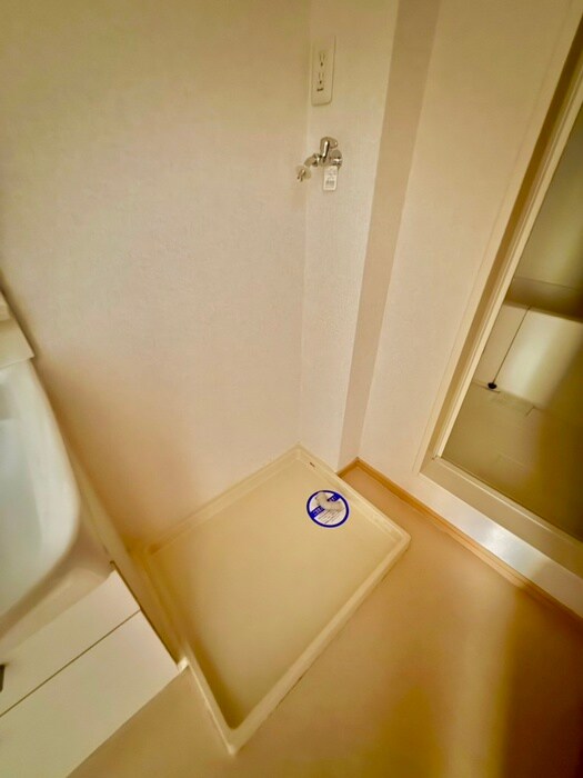 物件内観写真12　(洗濯機置場)