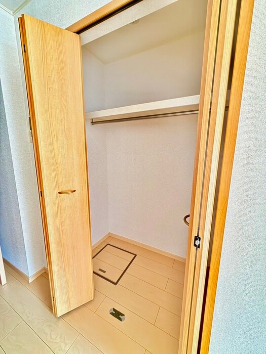 物件内観写真15　(収納)
