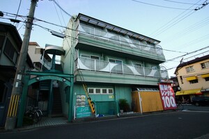 サンフォ－ラム外観写真