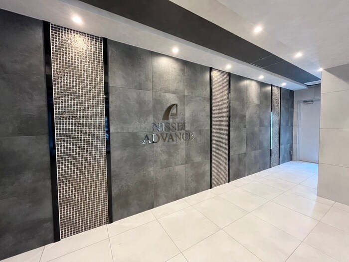 物件外観写真6　(エントランス部分)