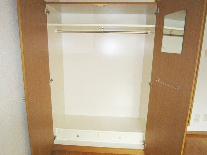 物件内観写真13　(収納)