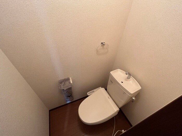物件内観写真9　(トイレ)