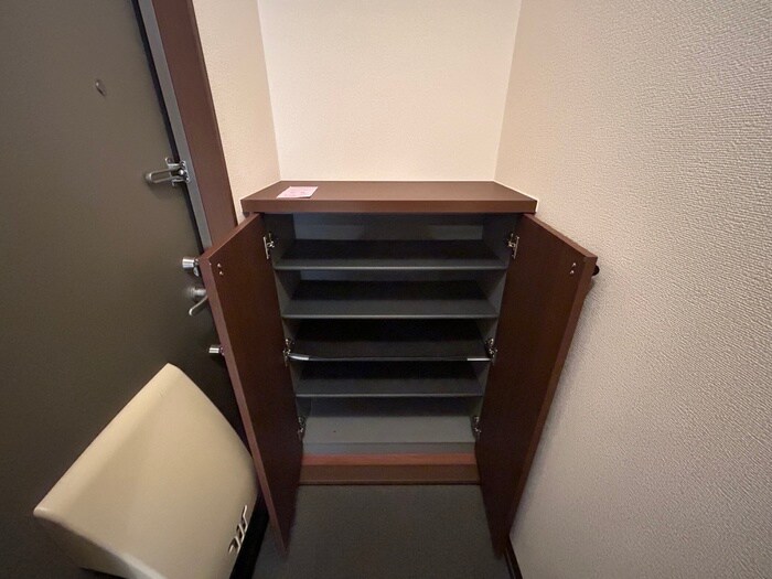 物件内観写真18　(靴箱)